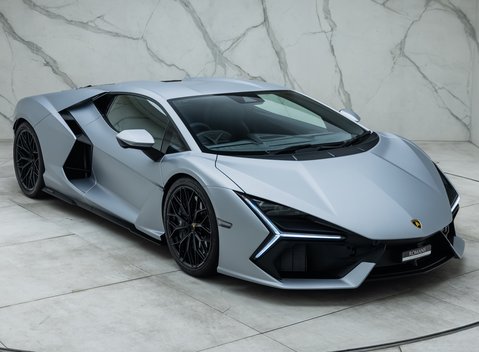 Lamborghini Revuelto 13