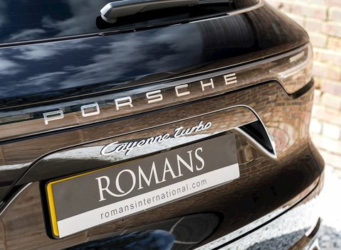 Porsche Cayenne Turbo (New Model) 25