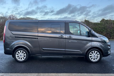 Ford Tourneo Custom 320 130 ps Titanium L2 9 Seater - Automatic 7
