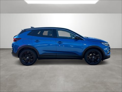 Vauxhall Grandland X 1.2 Turbo SRi Nav 10