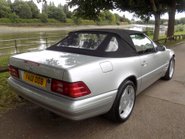 Mercedes-Benz SL Series SL320 9