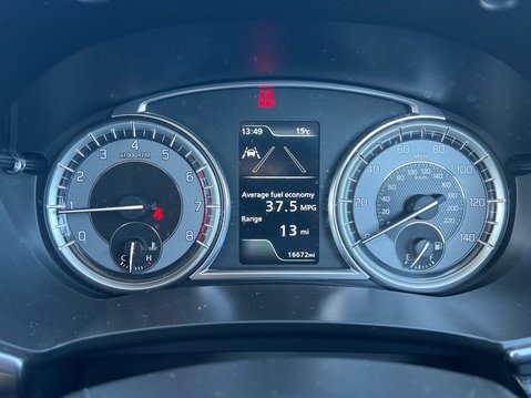 Suzuki Vitara SZ-T BOOSTERJET MHEV 11