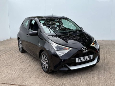 Toyota Aygo 1.0 Aygo X-Play TSS VVT-i 5dr 52