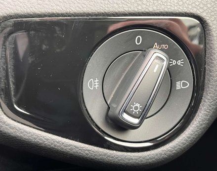 Volkswagen Golf 2.0 Golf R TSi 4WD 5dr 70