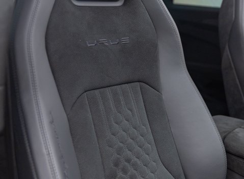 Lamborghini Urus PERFORMANTE 16