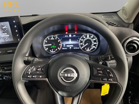 Nissan Juke 1.0 DIG-T Acenta Premium SUV 5dr Petrol DCT Auto Euro 6 (s/s) (114 ps) 13