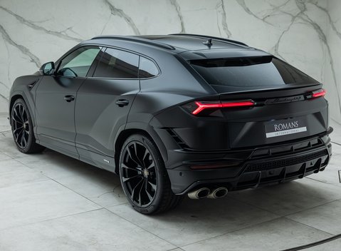 Lamborghini Urus S 12