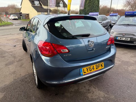 Vauxhall Astra 1.6 CDTi ecoFLEX Excite Euro 6 (s/s) 5dr 4