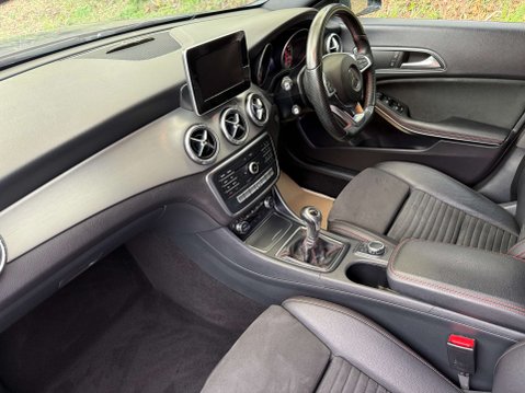Mercedes-Benz CLA Class 2.1 CLA 200 D AMG Line 5dr 3