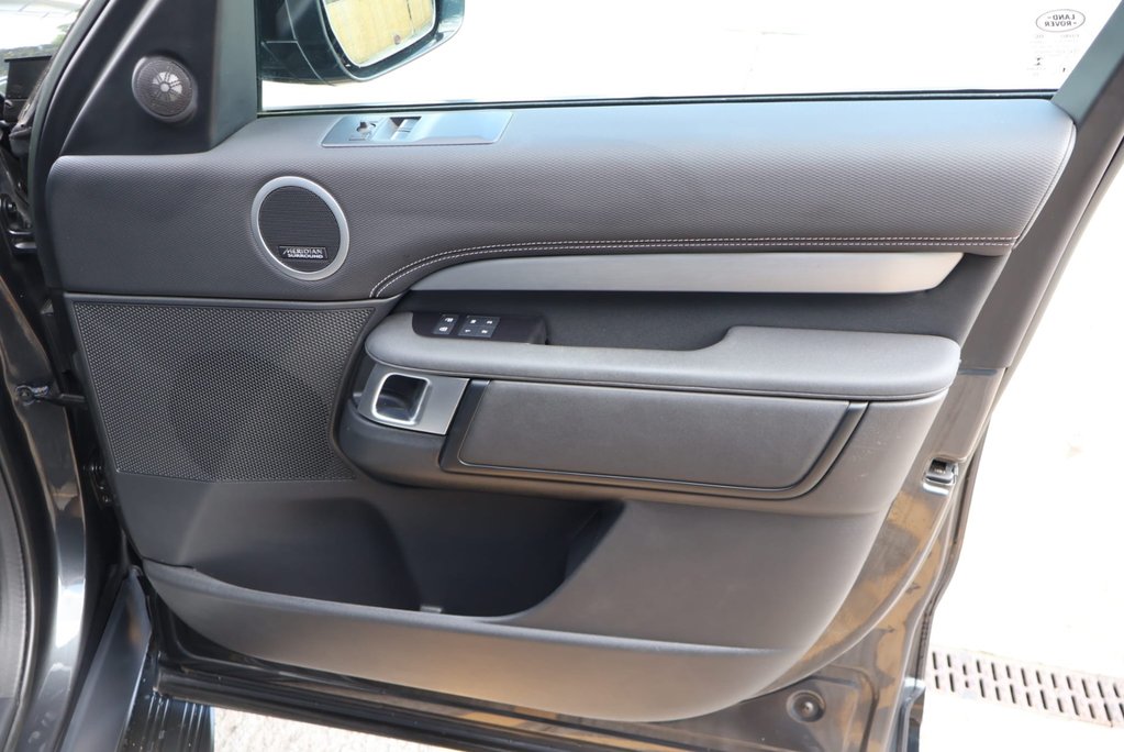 Land Rover Discovery 2023 R-DYNAMIC HSE MHEV commercial with a rear seat conversion 14