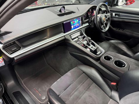 Porsche Panamera 4.0T V8 GTS Saloon 5dr Petrol PDK 4WD Euro 6 (s/s) (460 ps) 35