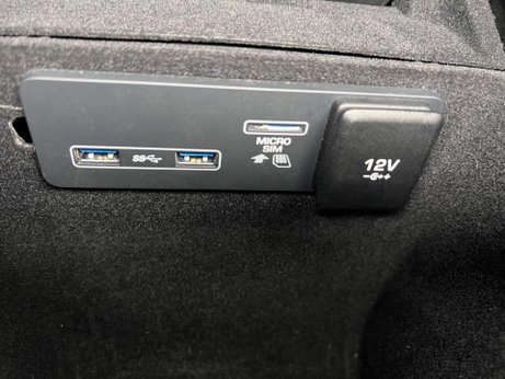 Land Rover Range Rover Velar 2.0 D240 R-Dynamic HSE Auto 4WD Euro 6 (s/s) 5dr 41