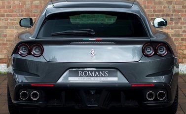 Ferrari GTC4 Lusso 5