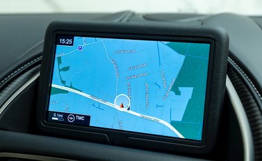 Aston Martin DBS Superleggera 16