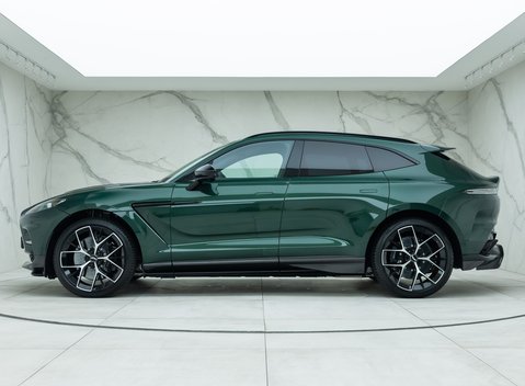 Aston Martin DBX 707 2