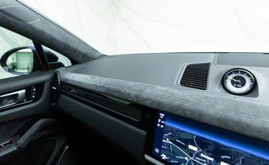 Porsche Cayenne Turbo GT 20