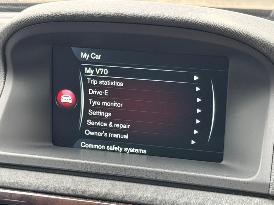 2015 Volvo V70 — image 21