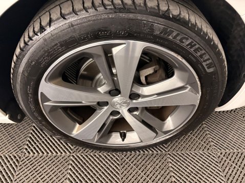 Peugeot 308 1.2 PureTech GPF Allure Euro 6 (s/s) 5dr 43
