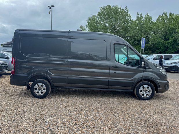 Ford Transit LWB L3H2 Med Roof Limited 350 Air Con Alloys Camera Nav Sensors EURO 6 5