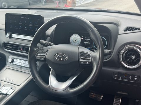 Hyundai KONA (Sold) 64kWh Premium SUV 5dr Electric Auto (10.5kW Charger) (204 ps) 12