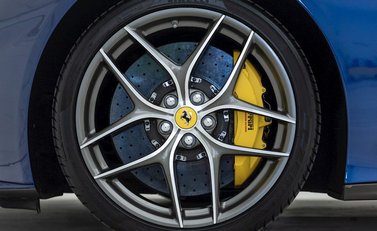 Ferrari F12 Berlinetta 8