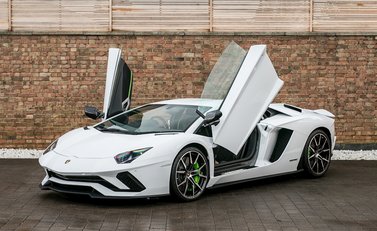 Lamborghini Aventador S 6