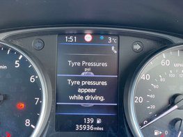 Nissan Qashqai 1.3 Qashqai N-Connecta DiG-T 5dr 26