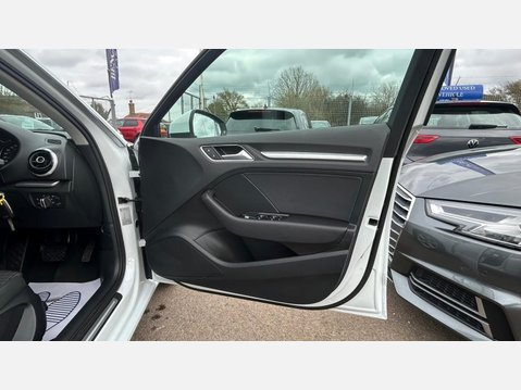 Audi A3 1.4 TFSI Sport Sportback S Tronic Euro 5 (s/s) 5dr 17