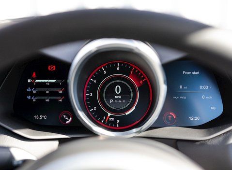 Aston Martin V8 Vantage 16