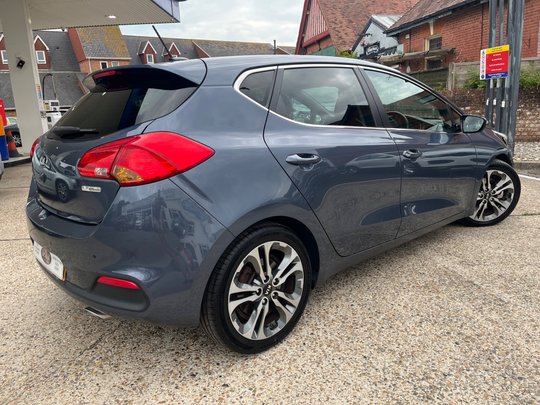 Kia Ceed 1.6 CRDI 4 TECH ECODYNAMICS 