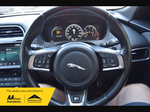 Jaguar F-Pace 2.0 F-Pace R-Sport AWD D Auto 4WD 5dr 51