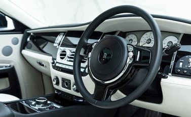 Rolls-Royce Ghost Series II 9