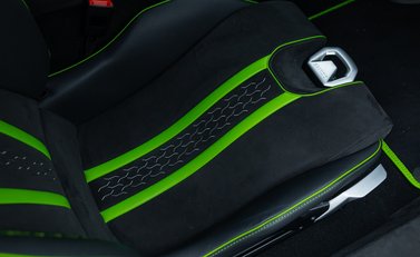 Lamborghini Huracan Tecnica 17