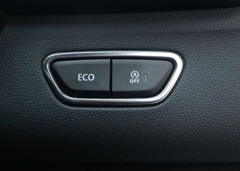 Renault Kadjar 1.3 TCe Iconic SUV 5dr Petrol EDC Euro 6 (s/s) (140 ps) 39