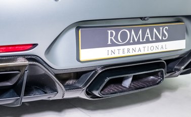 Mercedes-Benz AMG GT R Premium 33