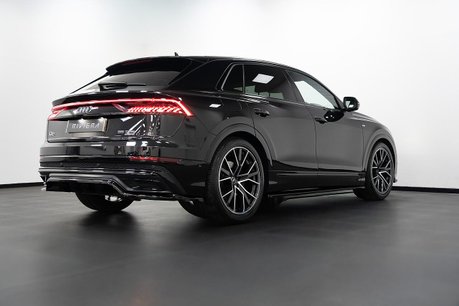 Audi Q8 3.0 TFSI V6 55 Black Edition SUV 5dr Petrol Tiptronic quattro Euro 6 (s/s) 30