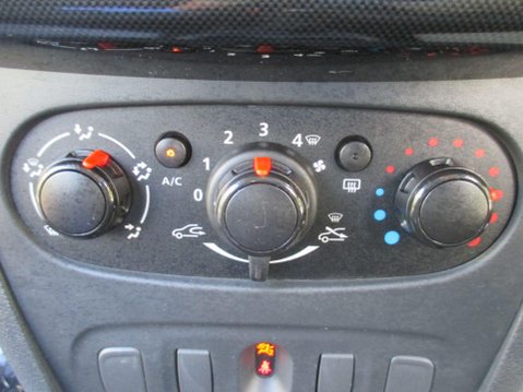 Dacia Sandero 1.0 SCe Ambiance Euro 6 5dr 21