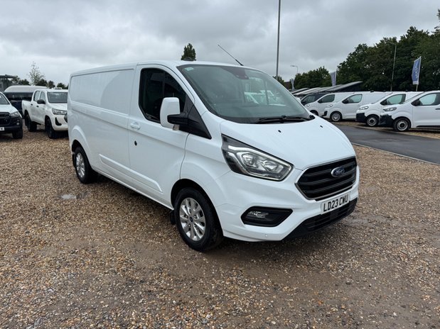 Ford Transit Custom LWB L2H1 [SOLD MT] Low Roof Limited 300 Air Con Alloys Sensors EURO 6 4