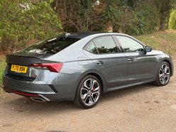 Skoda Octavia 2.0 Octavia vRS TSi Semi-Auto 5dr 17