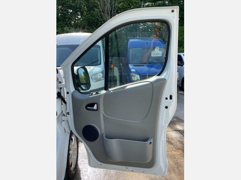 Vauxhall Vivaro 2.0 2900 CDTi Sportive Panel Van 4dr Diesel Manual FWD L3 (195 g/km, 113 bh 22
