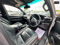 Toyota Hilux Invincible X [SOLD CR] AUTO | Camera | Nav | 2.8 LT | Euro 6 | No VAT| SEL 10
