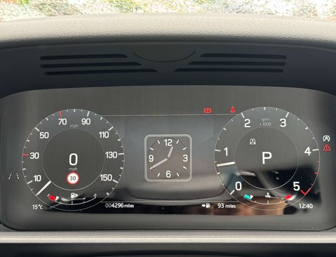 Land Rover Discovery 3.0 Discovery Dynamic HSE D MHEV Automatic 4WD 5dr 15