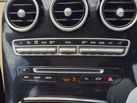 Mercedes-Benz C Class 2.0 C200 Sport (Premium) Saloon 4dr Petrol 7G-Tronic+ Euro 6 (s/s) (184 ps) 43