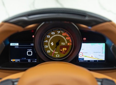 Ferrari 488 SPIDER 28