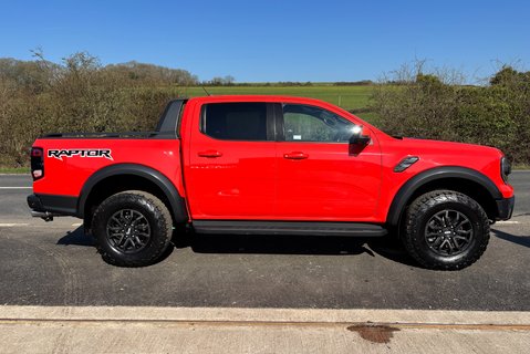 Ford Ranger 3.0 T Raptor Ecoboost - Electric Roller Shutter 8