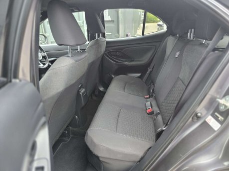 Toyota Yaris Cross 1.5 VVT-h Design SUV 5dr Petrol Hybrid E-CVT Euro 6 (s/s) (116 ps) 19