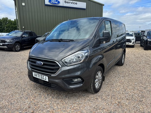 Ford Transit Custom Crew Cab [SOLD MT] SWB L1H1 Limited 320 Air Con Alloys Camera Nav Sensors E 3