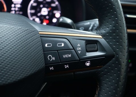 Cupra Leon 1.4 eHybrid 12.8kWh VZ2 Design Edition Hatchback 5dr Petrol Plug-in Hybrid 40
