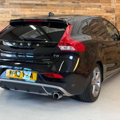 Volvo V40 2.0 T5 R-Design Pro Hatchback 5dr Petrol Auto Euro 6 (s/s) (245 ps) 4