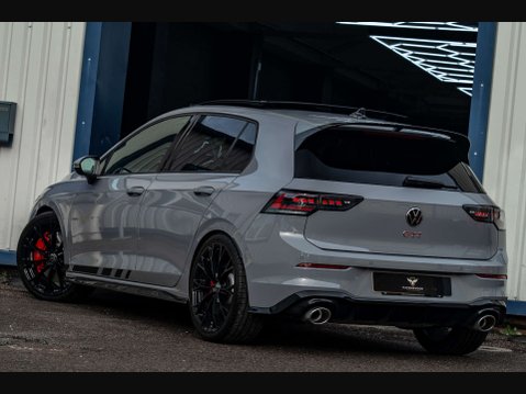 Volkswagen Golf 2.0 Golf GTi Clubsport TSi Semi-Auto 5dr 28